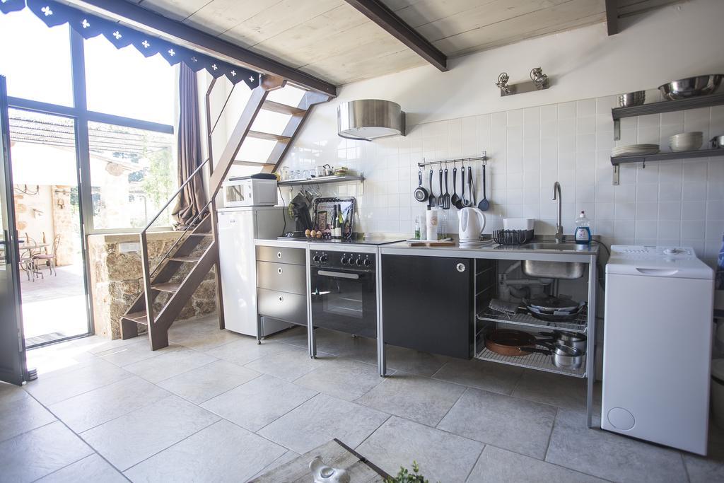 Appartement Dans Mas Provencal Grans Ngoại thất bức ảnh